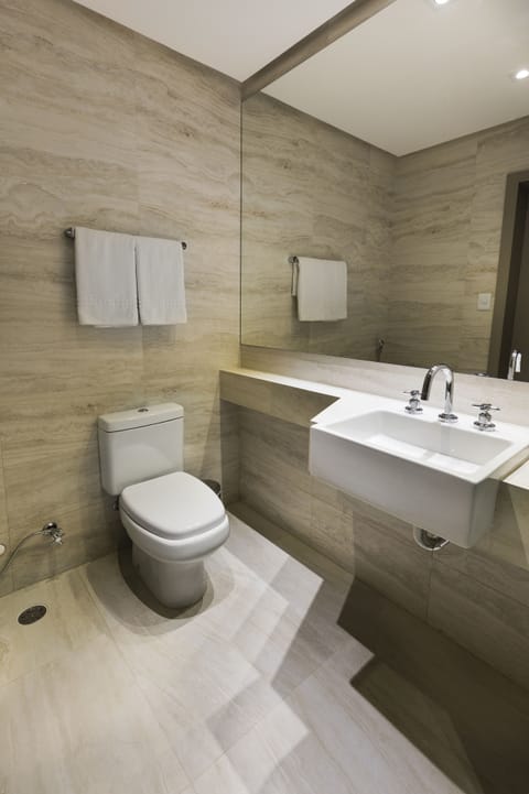 Superior Room | Bathroom | Shower, hair dryer, towels