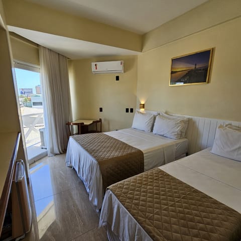 Double Room | Minibar, desk, free WiFi