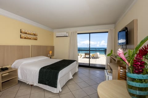 Luxury Room, Sea Facing | Minibar, in-room safe, desk, free WiFi