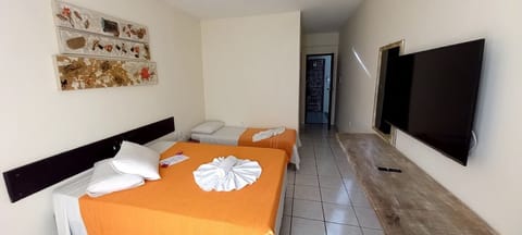 Apartamento Standard | Blackout drapes, iron/ironing board, free WiFi, bed sheets