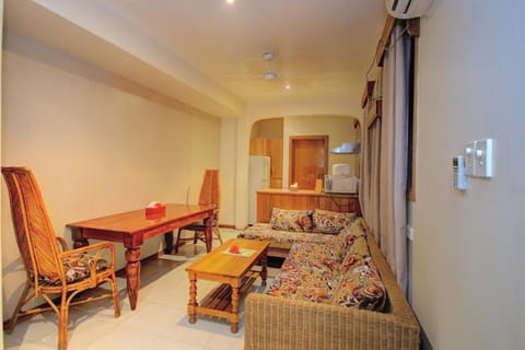 Self-catering One Bedroom Apartment | Minibar, in-room safe, desk, iron/ironing board