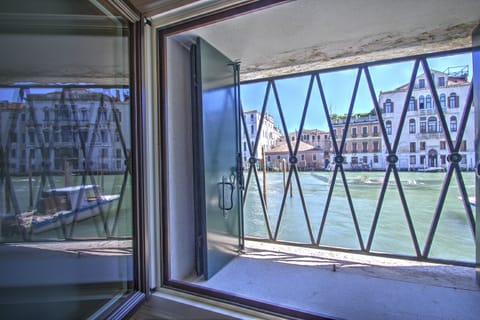 double bedroom with Grand Canal view