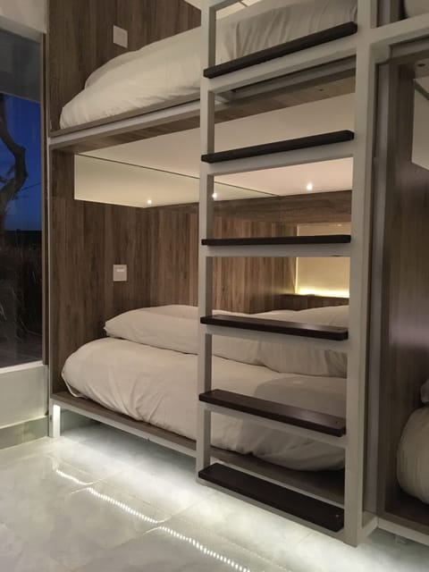 Dormitory Double Bed Shared | 10 bedrooms, free WiFi