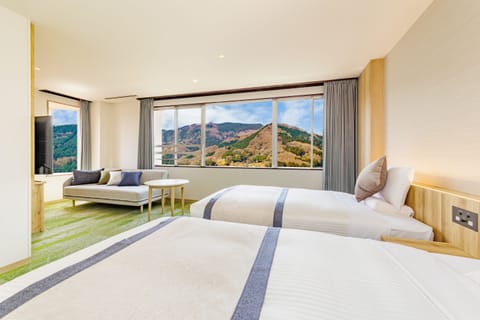 Accessible Room, Non Smoking, Private Bathroom | In-room safe, bed sheets