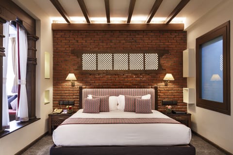 Family Suite, Ensuite, City View | Premium bedding, minibar, in-room safe, desk