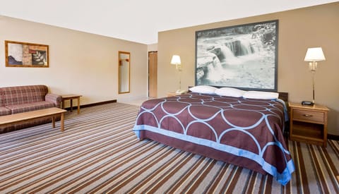 Studio Suite, 1 King Bed, Non Smoking | Premium bedding, in-room safe, individually furnished, desk