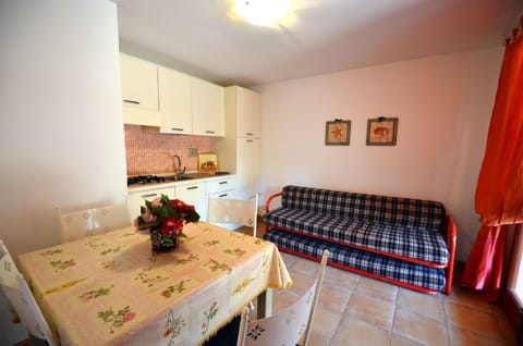 Apartment, 1 Bedroom (Luisa 2) | Private kitchen | Full-size fridge, stovetop, coffee/tea maker, cookware/dishes/utensils