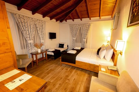 Family Quadruple Room | Egyptian cotton sheets, minibar, in-room safe, soundproofing