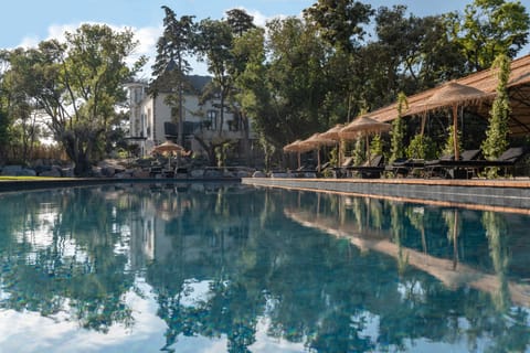 Seasonal outdoor pool