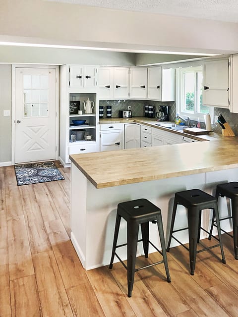 Another view of the kitchen