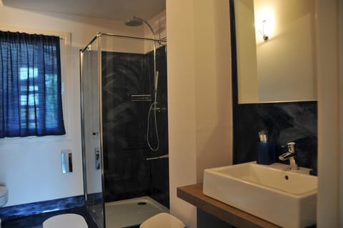 Double Room | Bathroom | Shower, hair dryer, bathrobes, slippers