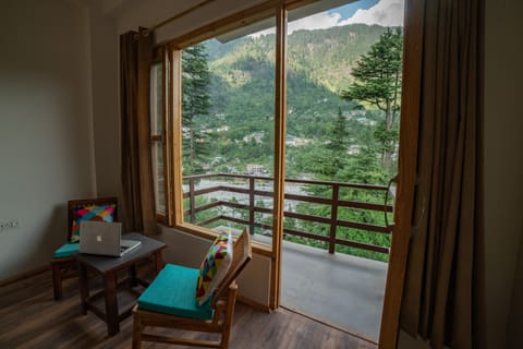 Deluxe Room | Balcony view