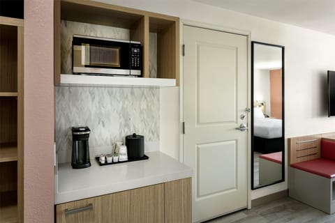 Room, 1 King Bed, Jetted Tub | 1 bedroom, desk, laptop workspace, blackout drapes