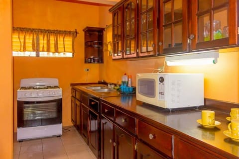 Fully equipped kitchen