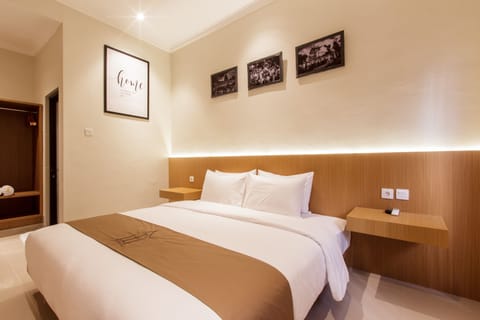 Superior Double Room | Minibar, desk, soundproofing, free WiFi