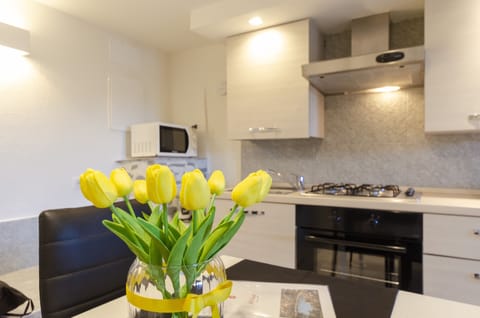 Studio | Living area | 32-inch flat-screen TV with digital channels, TV