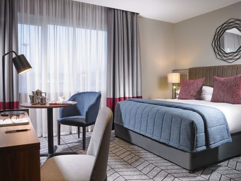 Memory foam beds, in-room safe, desk, laptop workspace