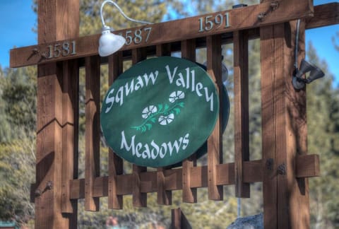 Walk to Palisades Base