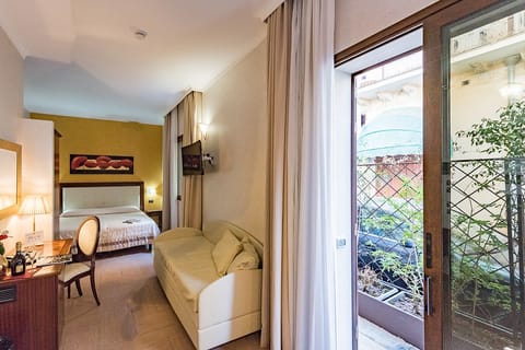 Junior Suite (con vasca idromassaggio) | Premium bedding, down comforters, minibar, in-room safe