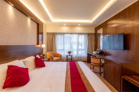 Junior Suite | Premium bedding, pillowtop beds, minibar, in-room safe