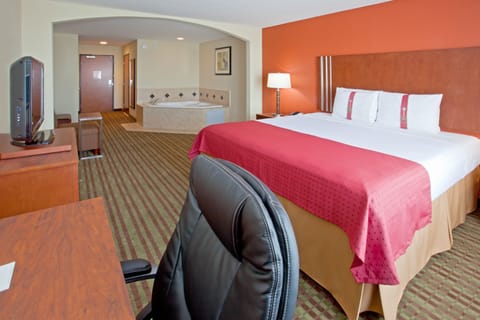 Suite, 1 King Bed (Additional Living Area) | In-room safe, desk, iron/ironing board, free cribs/infant beds