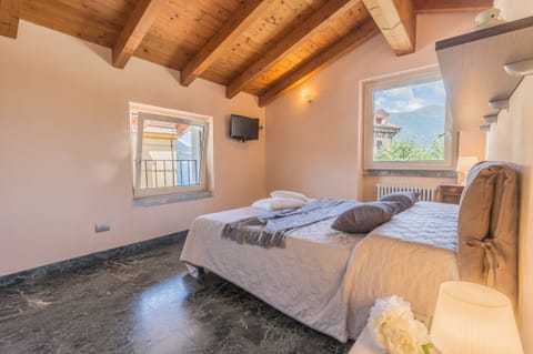 Apartment, 1 Bedroom | 1 bedroom, cribs/infant beds, free WiFi, bed sheets