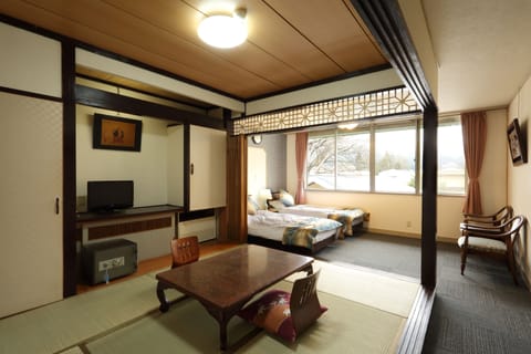 Japanese Western Style Room | In-room safe, soundproofing, free WiFi, bed sheets