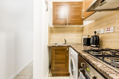 Old Street Flat B1 | Private kitchen | Full-size fridge, microwave, oven, electric kettle