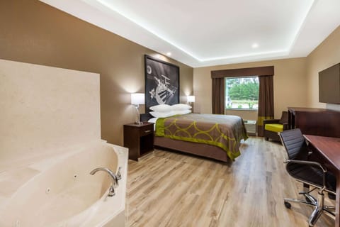 Deluxe Suite, 1 King Bed, Non Smoking | Individually decorated, individually furnished, desk, laptop workspace