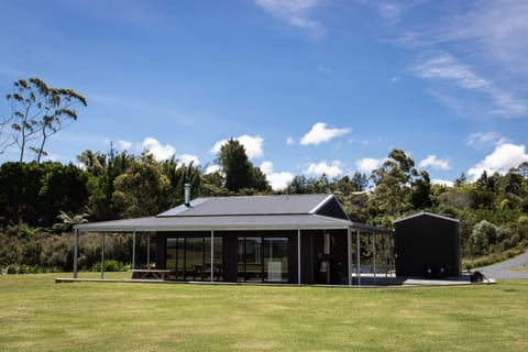 Dragonfly Barn from the front