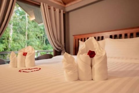 Luxury Camp Double | Premium bedding, free WiFi