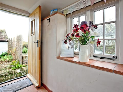 Kitchen with garden access | Sea Glass Cottage, Holcombe, Teignmouth
