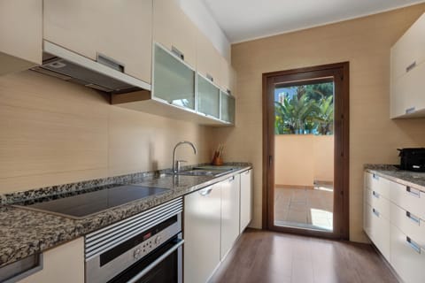 Apartment, 1 Bedroom | Private kitchen | Espresso maker