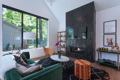 The House of Yes- Urban Tree House (56)