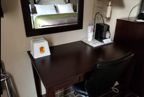 Desk, laptop workspace, iron/ironing board, free WiFi