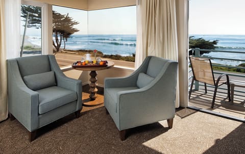 Superior Room, 1 King Bed, Balcony, Ocean View | Premium bedding, pillowtop beds, individually furnished