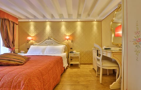 Family Room | Minibar, in-room safe, individually decorated, individually furnished