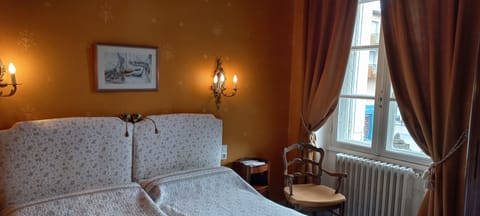 Classic Twin Room, Private Bathroom | Desk, soundproofing, free WiFi, bed sheets