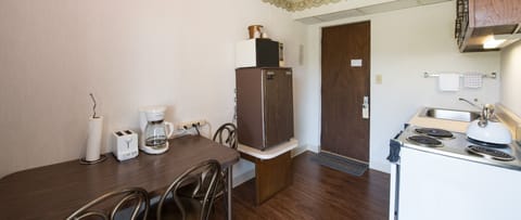 Two Queens with Kitchen and Patio | Private kitchen | Mini-fridge, microwave