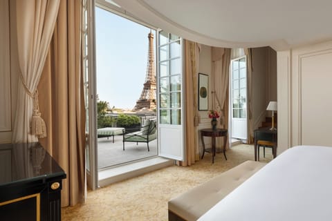 Duplex Terrace Eiffel view suite | View from room