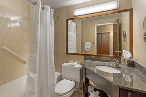 Standard Room, 2 Queen Beds, Non Smoking, Refrigerator & Microwave | Bathroom | Combined shower/tub, designer toiletries, hair dryer, towels