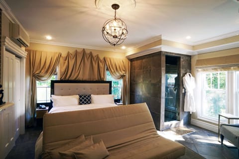 Superior Room, 1 Queen Bed, Non Smoking (Shower Only) | Frette Italian sheets, premium bedding, down comforters, pillowtop beds