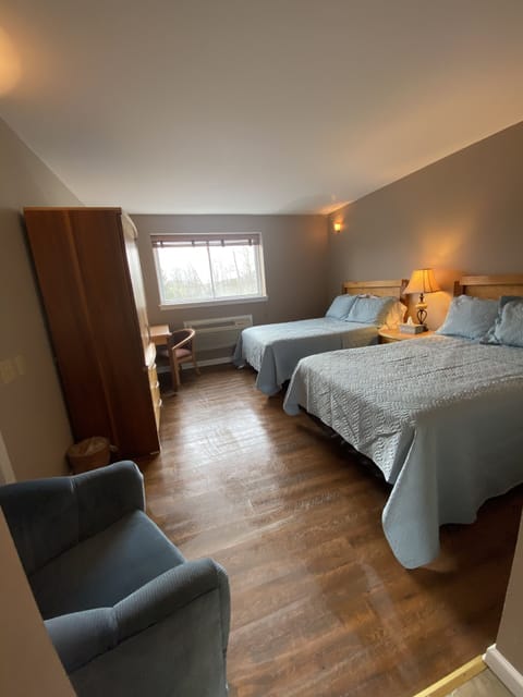Comfort Double Room, 2 Double Beds | Free WiFi, bed sheets