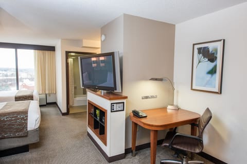 In-room safe, desk, laptop workspace, blackout drapes