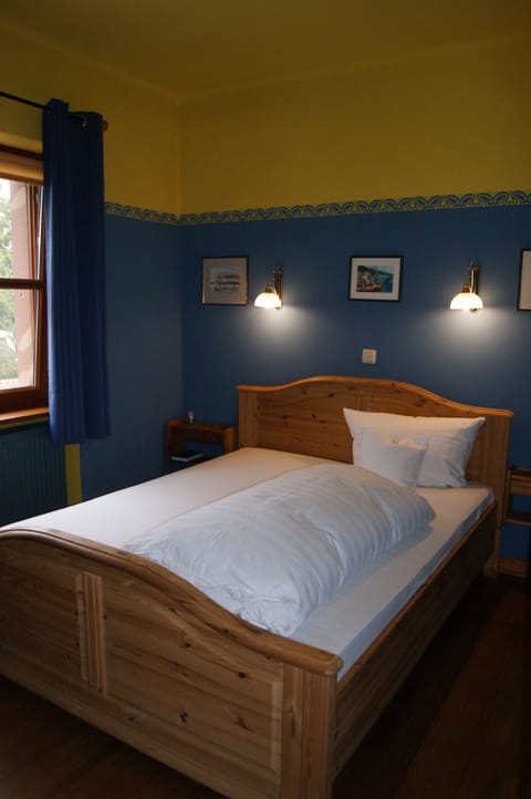 Double Room | Desk, blackout drapes, soundproofing, free WiFi