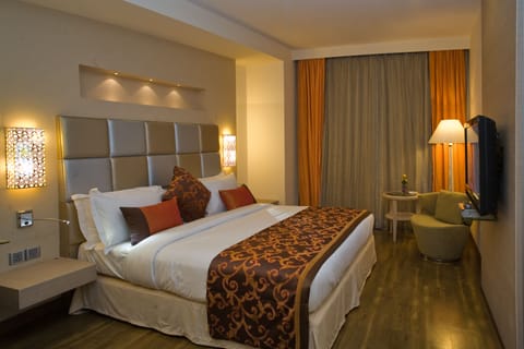 Superior Room | Premium bedding, in-room safe, desk, iron/ironing board
