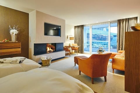 Junior Suite DELUXE | Premium bedding, down comforters, minibar, in-room safe