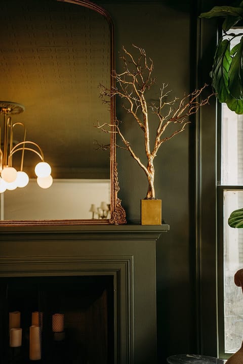 46-inch Smart TV with digital channels, Hulu, streaming services