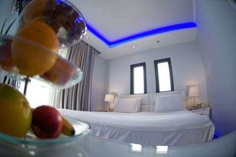 Luxury Double Room, Sea View | Egyptian cotton sheets, premium bedding, pillowtop beds, minibar