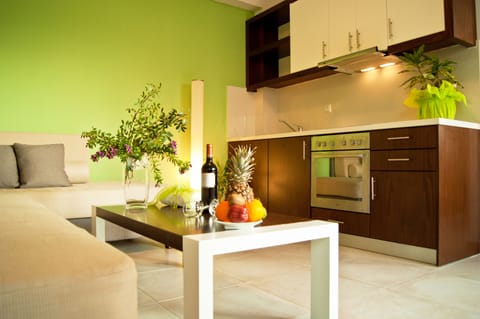 Comfort Suite, 1 Bedroom | Private kitchen | Full-size fridge, microwave, oven, stovetop